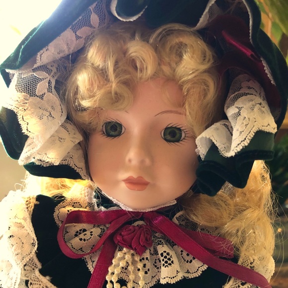 Princess House Other - Princess House Rebecca Christmas Doll 1991